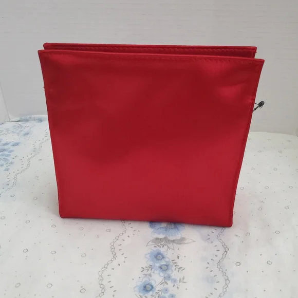 Yves Saint Laurent Parfums Cosmet case. - Picture 2 of 12